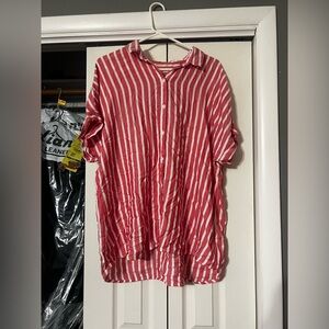 Beach lunch lounge button up